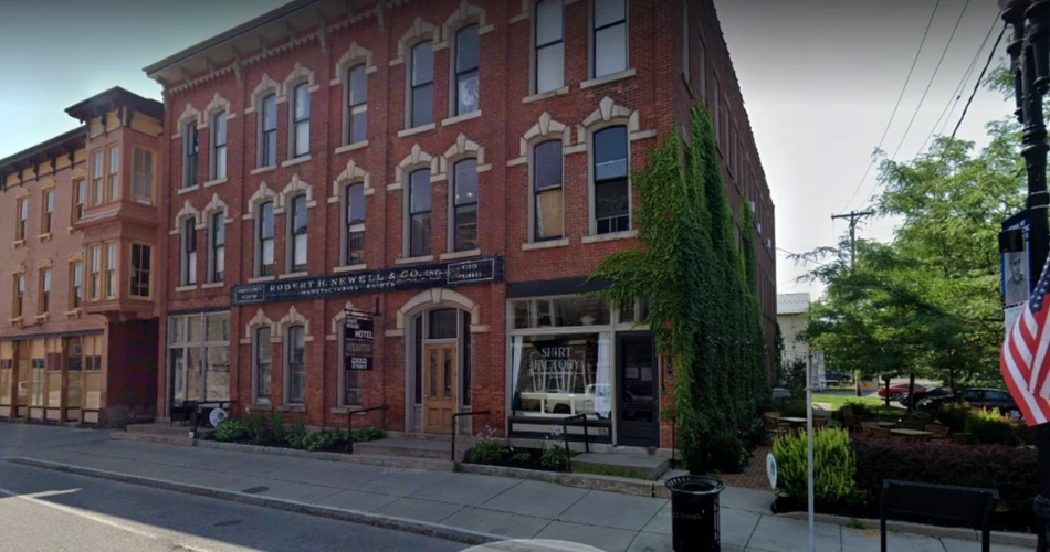 How to Spend 24 Hours in Medina, New York